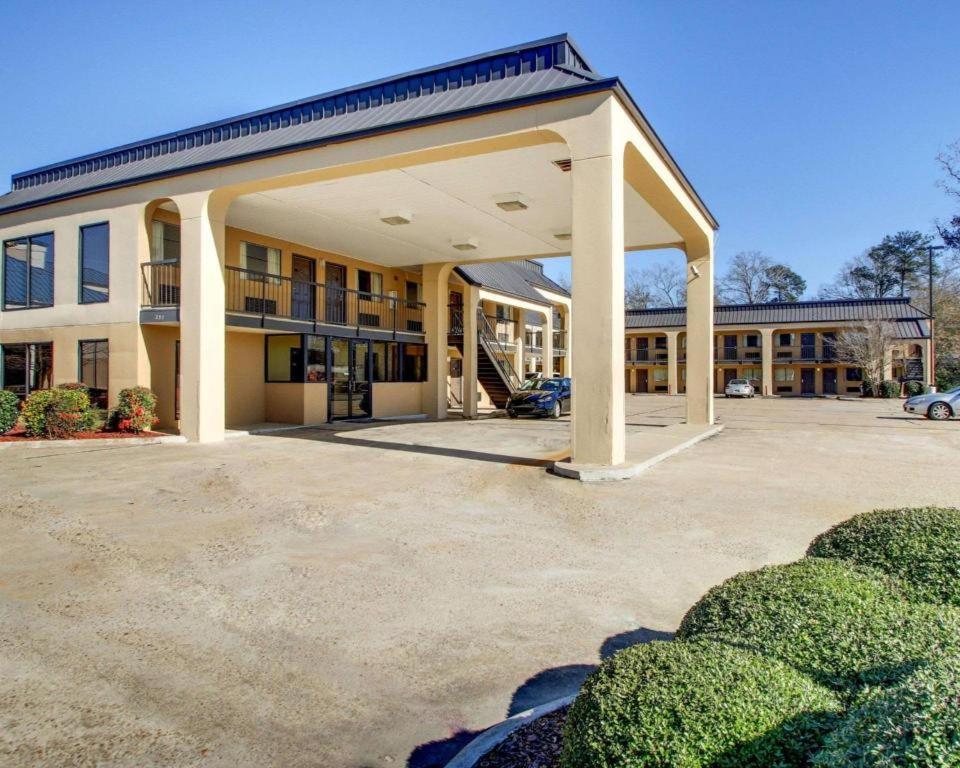 Econo Lodge Pearl Eksteriør billede