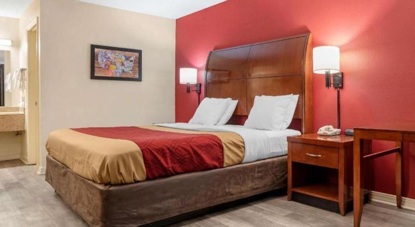 Econo Lodge Pearl Eksteriør billede