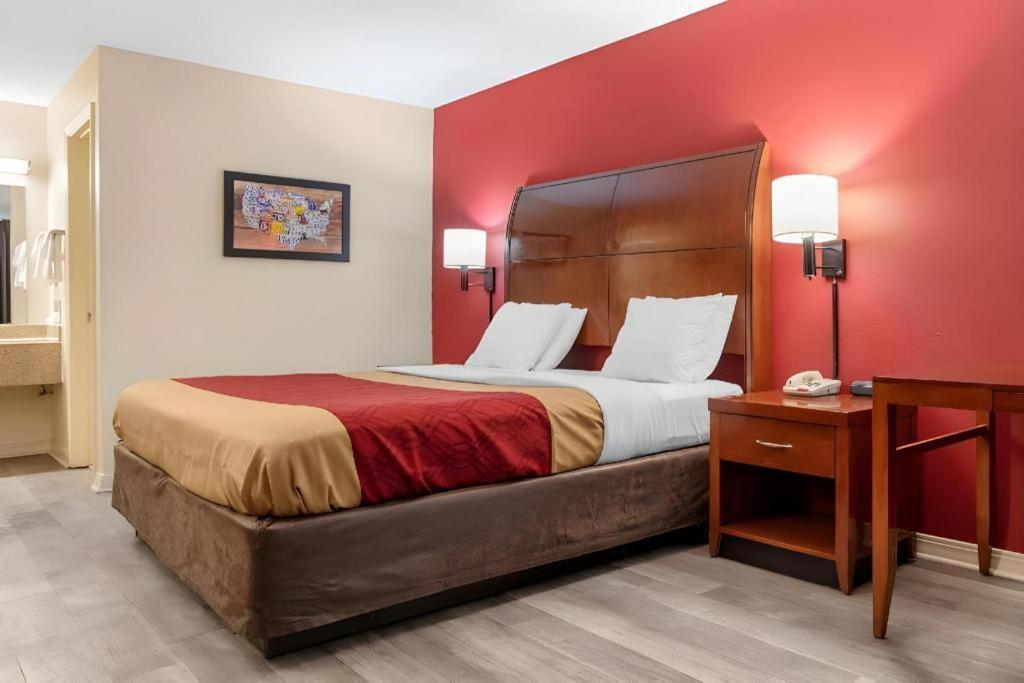 Econo Lodge Pearl Eksteriør billede